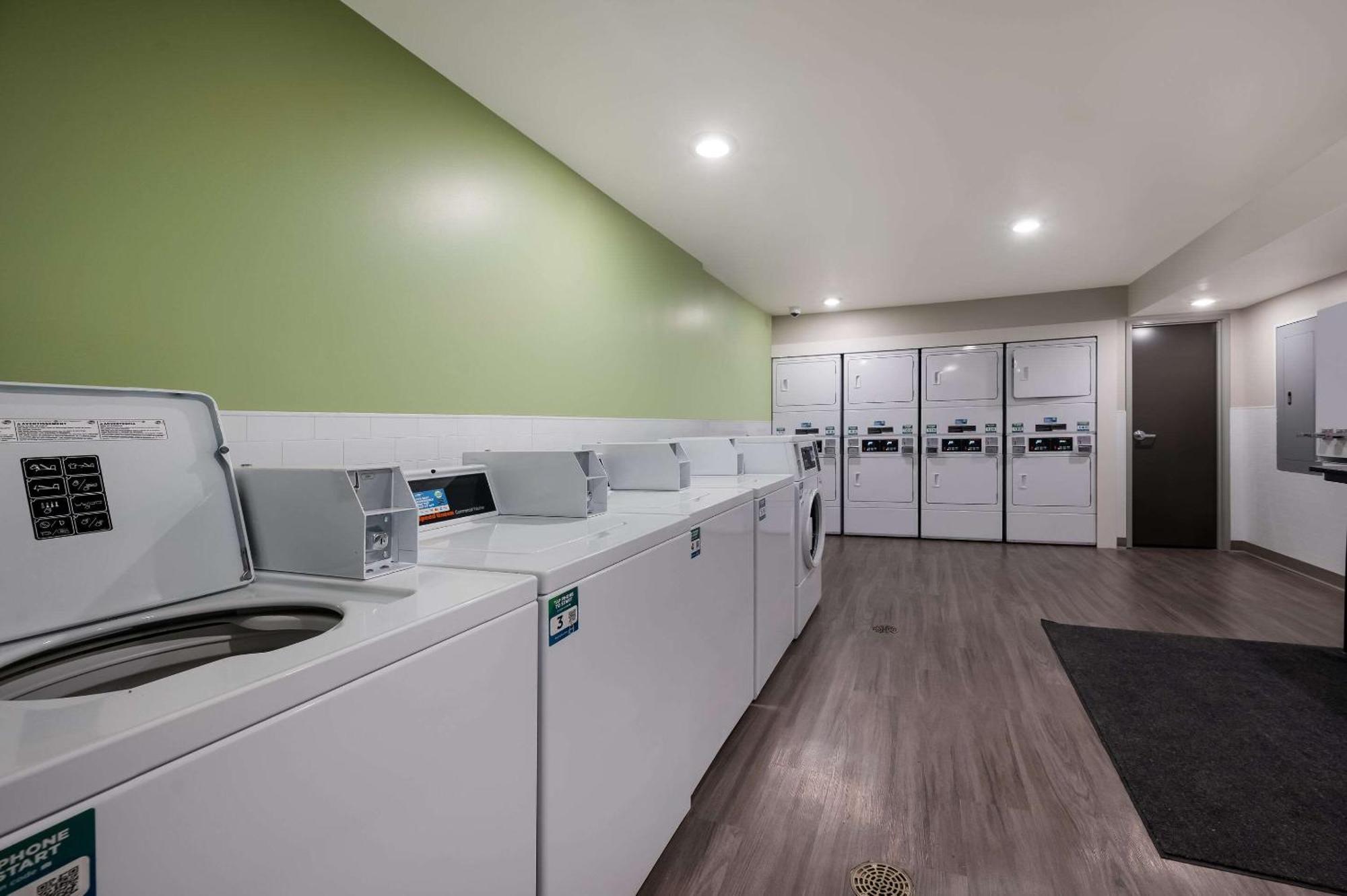 Woodspring Suites Wixom - Novi Eksteriør billede